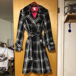 Fully lined (pink) plaid jacket.